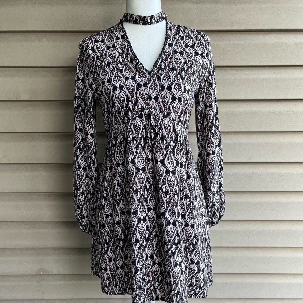 •Altar'd State• Floral Print Dress with Choker Neckline - Size Small